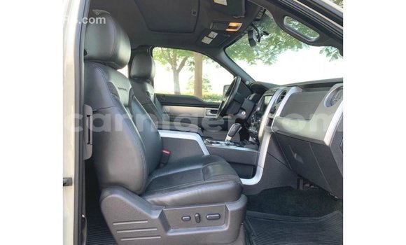 Sayi Imported Ford AEV AMBULANCE Beige Babbar mota in Import - Dubai a Agadez Sayi Imported Ford AEV AMBULANCE Beige Babbar mota in Import - Dubai a Agadez