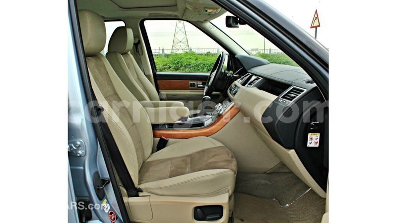 Big with watermark land rover range rover agadez import dubai 7348