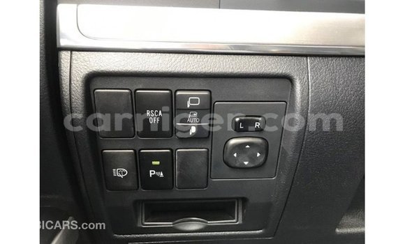 اشتري Imported Toyota Land Cruiser White شاحنة في Import - Dubai في أغاديز اشتري Imported Toyota Land Cruiser White شاحنة في Import - Dubai في أغاديز