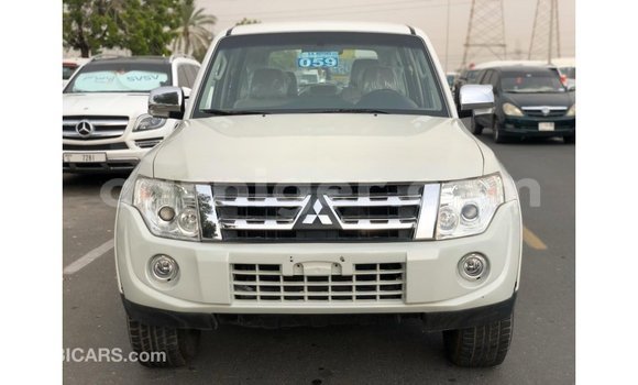 Buy Import Mitsubishi Pajero White Car in Import - Dubai in Agadez Buy Import Mitsubishi Pajero White Car in Import - Dubai in Agadez