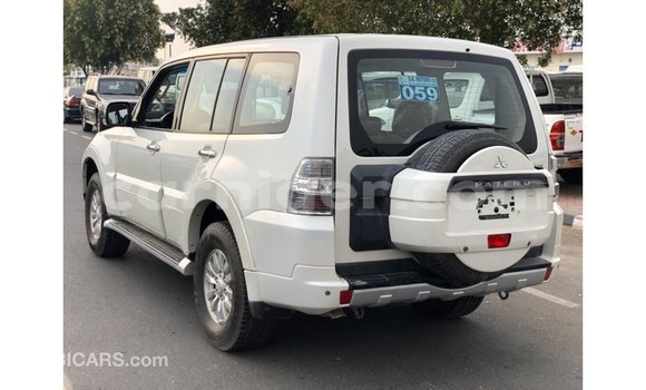 Buy Import Mitsubishi Pajero White Car in Import - Dubai in Agadez Buy Import Mitsubishi Pajero White Car in Import - Dubai in Agadez