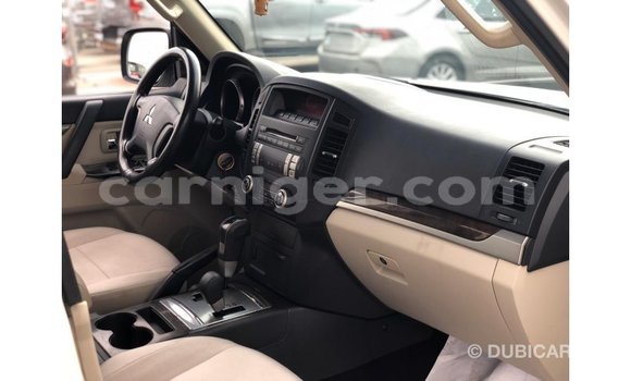 Buy Import Mitsubishi Pajero White Car in Import - Dubai in Agadez Buy Import Mitsubishi Pajero White Car in Import - Dubai in Agadez