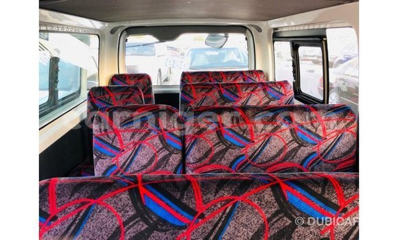 Sayi Imported Toyota Hiace White Mota in Import - Dubai a Agadez Sayi Imported Toyota Hiace White Mota in Import - Dubai a Agadez