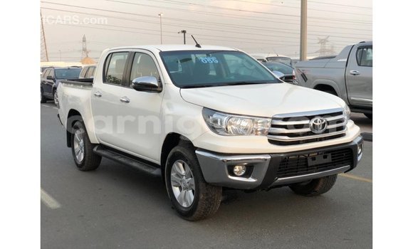 Buy Import Toyota Hilux White Car in Import - Dubai in Agadez Buy Import Toyota Hilux White Car in Import - Dubai in Agadez