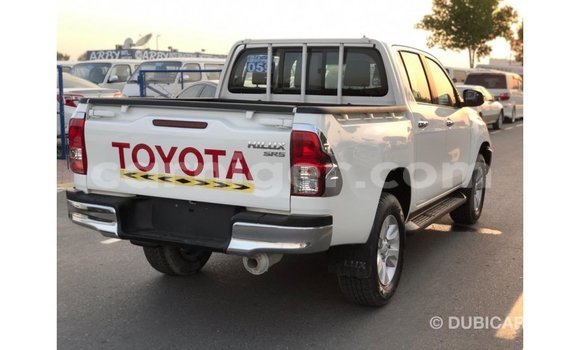 Buy Import Toyota Hilux White Car in Import - Dubai in Agadez Buy Import Toyota Hilux White Car in Import - Dubai in Agadez