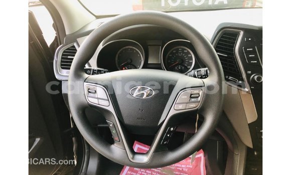 Sayi Imported Hyundai Santa Fe Black Mota in Import - Dubai a Agadez Sayi Imported Hyundai Santa Fe Black Mota in Import - Dubai a Agadez