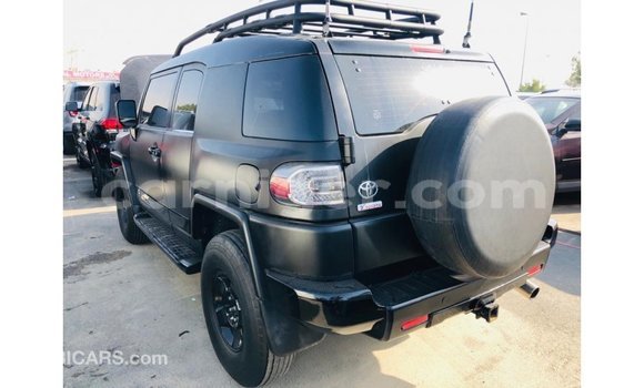 Sayi Imported Toyota FJ Cruiser Black Mota in Import - Dubai a Agadez Sayi Imported Toyota FJ Cruiser Black Mota in Import - Dubai a Agadez
