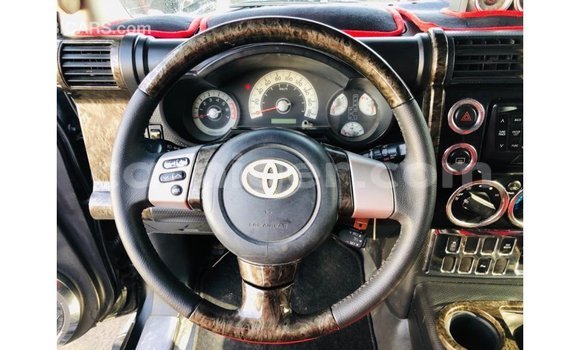 Sayi Imported Toyota FJ Cruiser Black Mota in Import - Dubai a Agadez Sayi Imported Toyota FJ Cruiser Black Mota in Import - Dubai a Agadez
