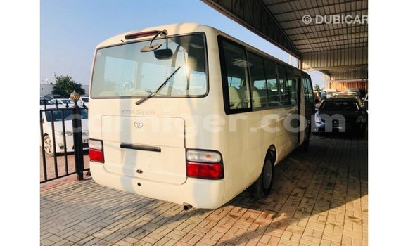 اشتري Imported Toyota Coaster White سيارة في Import - Dubai في أغاديز اشتري Imported Toyota Coaster White سيارة في Import - Dubai في أغاديز