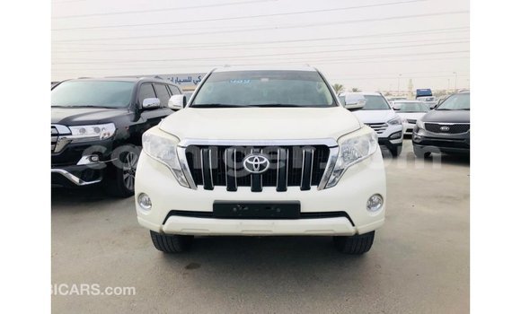 Sayi Imported Toyota Prado White Mota in Import - Dubai a Agadez Sayi Imported Toyota Prado White Mota in Import - Dubai a Agadez