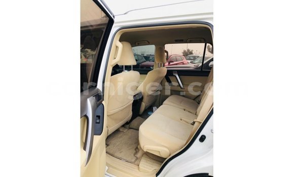 Sayi Imported Toyota Prado White Mota in Import - Dubai a Agadez Sayi Imported Toyota Prado White Mota in Import - Dubai a Agadez