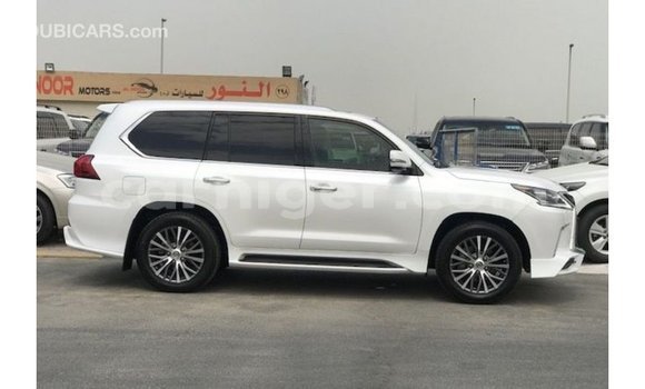 اشتري Imported Lexus LX White سيارة في Import - Dubai في أغاديز اشتري Imported Lexus LX White سيارة في Import - Dubai في أغاديز