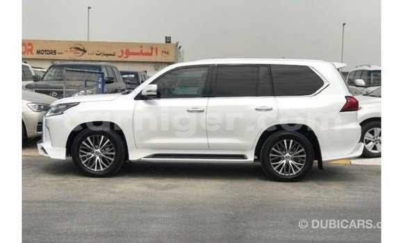 اشتري Imported Lexus LX White سيارة في Import - Dubai في أغاديز اشتري Imported Lexus LX White سيارة في Import - Dubai في أغاديز
