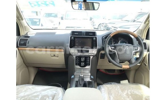 Sayi Imported Toyota Prado White Mota in Import - Dubai a Agadez Sayi Imported Toyota Prado White Mota in Import - Dubai a Agadez
