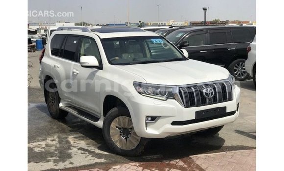 Sayi Imported Toyota Prado White Mota in Import - Dubai a Agadez Sayi Imported Toyota Prado White Mota in Import - Dubai a Agadez