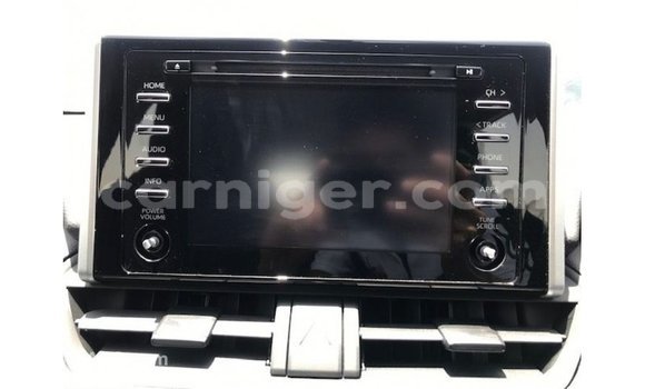 Acheter Import Utilitaire Toyota Ade Blanc à Import - Dubai, Agadez Acheter Import Utilitaire Toyota Ade Blanc à Import - Dubai, Agadez