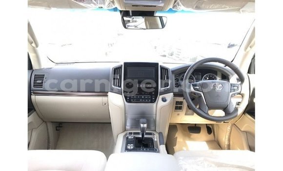 اشتري Imported Toyota Land Cruiser White شاحنة في Import - Dubai في أغاديز اشتري Imported Toyota Land Cruiser White شاحنة في Import - Dubai في أغاديز