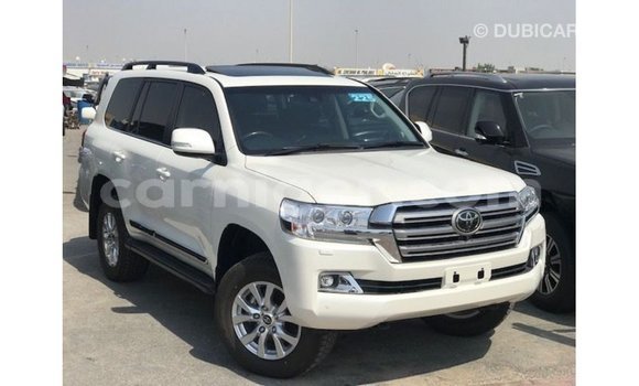 اشتري Imported Toyota Land Cruiser White شاحنة في Import - Dubai في أغاديز اشتري Imported Toyota Land Cruiser White شاحنة في Import - Dubai في أغاديز