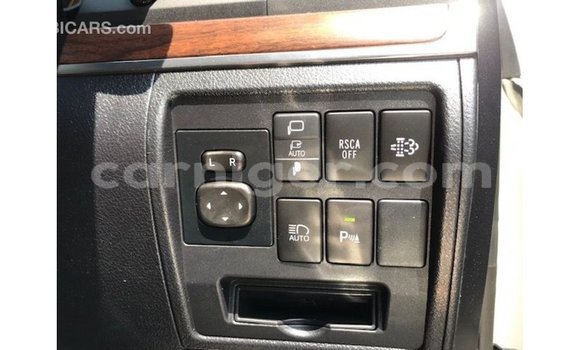 اشتري Imported Toyota Land Cruiser White شاحنة في Import - Dubai في أغاديز اشتري Imported Toyota Land Cruiser White شاحنة في Import - Dubai في أغاديز