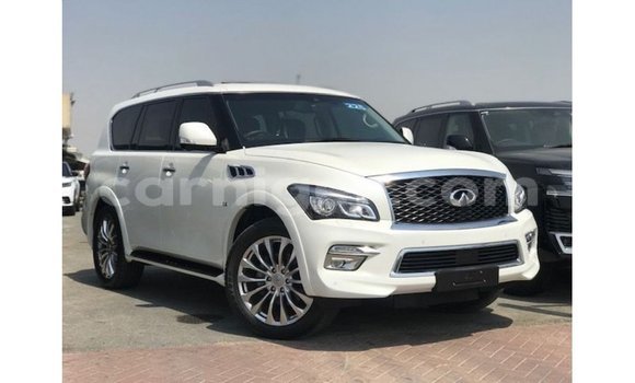 اشتري Imported Infiniti Q White سيارة في Import - Dubai في أغاديز