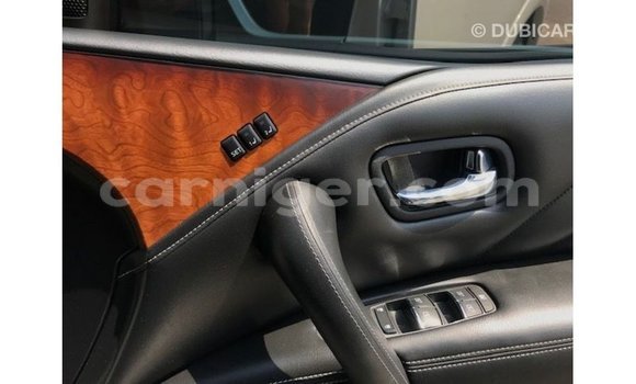 Sayi Imported Infiniti Q White Mota in Import - Dubai a Agadez Sayi Imported Infiniti Q White Mota in Import - Dubai a Agadez