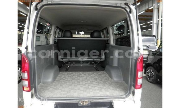 Buy Import Toyota Hiace White Car in Import - Dubai in Agadez Buy Import Toyota Hiace White Car in Import - Dubai in Agadez