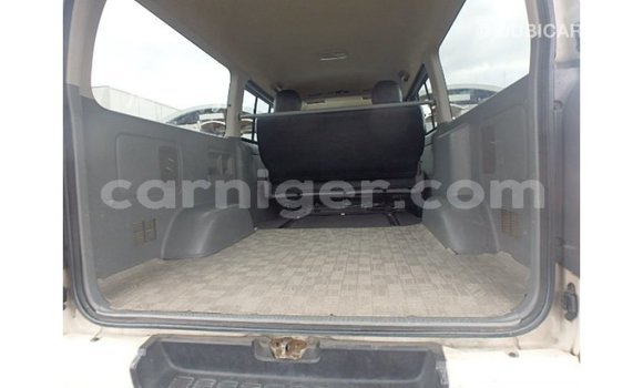 Buy Import Toyota Hiace White Car in Import - Dubai in Agadez Buy Import Toyota Hiace White Car in Import - Dubai in Agadez