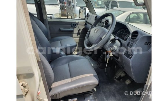 اشتري Imported Toyota Land Cruiser White شاحنة في Import - Dubai في أغاديز اشتري Imported Toyota Land Cruiser White شاحنة في Import - Dubai في أغاديز
