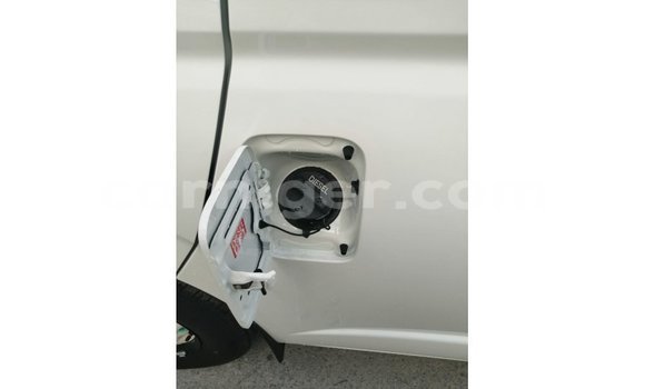 Sayi Imported Toyota DA White Babbar mota in Import - Dubai a Agadez Sayi Imported Toyota DA White Babbar mota in Import - Dubai a Agadez