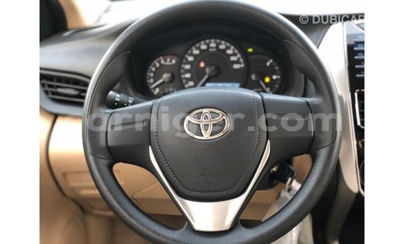 Sayi Imported Toyota DA White Babbar mota in Import - Dubai a Agadez Sayi Imported Toyota DA White Babbar mota in Import - Dubai a Agadez