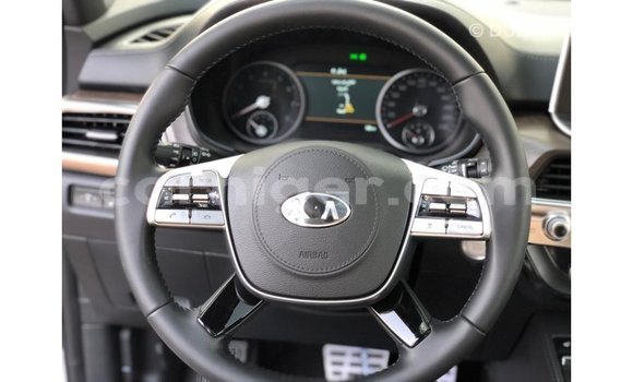 Sayi Imported Kia Carens White Mota in Import - Dubai a Agadez Sayi Imported Kia Carens White Mota in Import - Dubai a Agadez