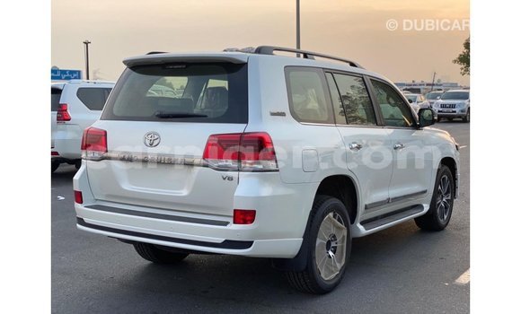 اشتري Imported Toyota Land Cruiser White شاحنة في Import - Dubai في أغاديز اشتري Imported Toyota Land Cruiser White شاحنة في Import - Dubai في أغاديز