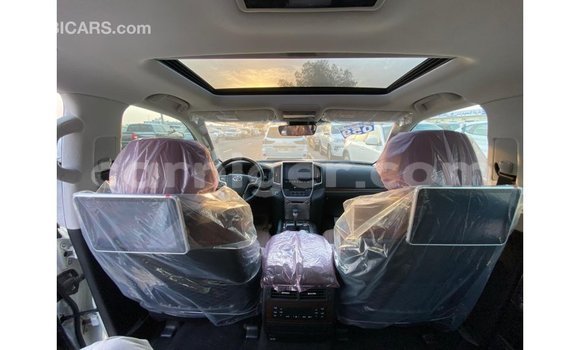 اشتري Imported Toyota Land Cruiser White شاحنة في Import - Dubai في أغاديز اشتري Imported Toyota Land Cruiser White شاحنة في Import - Dubai في أغاديز