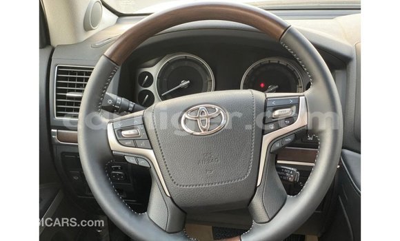 اشتري Imported Toyota Land Cruiser White شاحنة في Import - Dubai في أغاديز اشتري Imported Toyota Land Cruiser White شاحنة في Import - Dubai في أغاديز