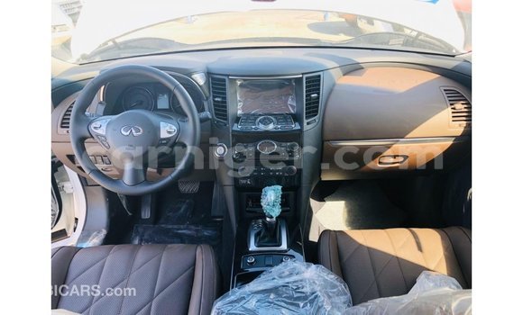 Sayi Imported Infiniti Q Black Mota in Import - Dubai a Agadez Sayi Imported Infiniti Q Black Mota in Import - Dubai a Agadez