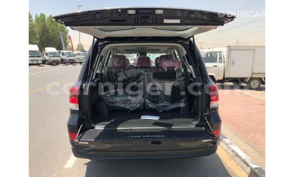 اشتري Imported Toyota Land Cruiser Black شاحنة في Import - Dubai في أغاديز اشتري Imported Toyota Land Cruiser Black شاحنة في Import - Dubai في أغاديز