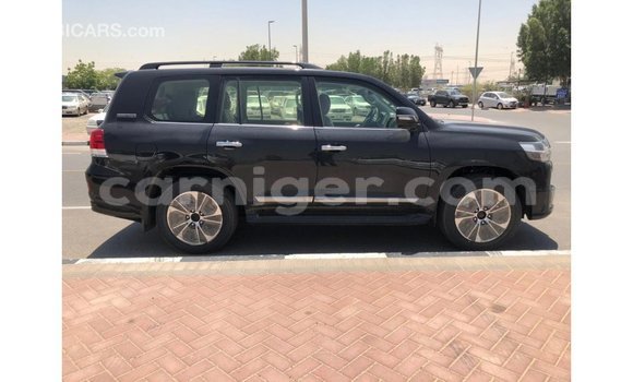 اشتري Imported Toyota Land Cruiser Black شاحنة في Import - Dubai في أغاديز اشتري Imported Toyota Land Cruiser Black شاحنة في Import - Dubai في أغاديز