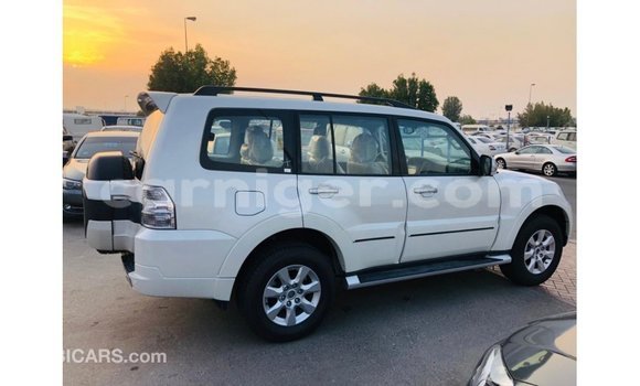 Buy Import Mitsubishi Pajero White Car in Import - Dubai in Agadez Buy Import Mitsubishi Pajero White Car in Import - Dubai in Agadez