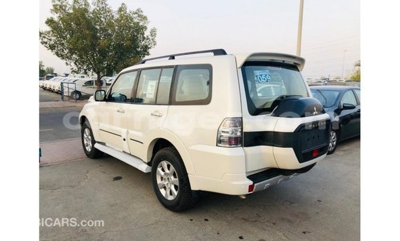 Buy Import Mitsubishi Pajero White Car in Import - Dubai in Agadez Buy Import Mitsubishi Pajero White Car in Import - Dubai in Agadez