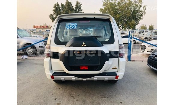 Buy Import Mitsubishi Pajero White Car in Import - Dubai in Agadez Buy Import Mitsubishi Pajero White Car in Import - Dubai in Agadez