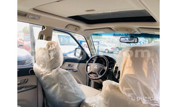 Buy Import Mitsubishi Pajero White Car in Import - Dubai in Agadez Buy Import Mitsubishi Pajero White Car in Import - Dubai in Agadez