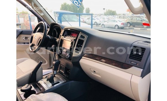 Buy Import Mitsubishi Pajero White Car in Import - Dubai in Agadez Buy Import Mitsubishi Pajero White Car in Import - Dubai in Agadez
