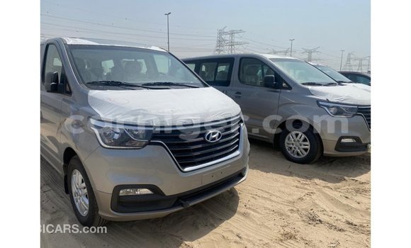 Buy Import Hyundai Chorus Other Truck in Import - Dubai in Agadez Buy Import Hyundai Chorus Other Truck in Import - Dubai in Agadez