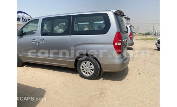 Buy Import Hyundai Chorus Other Truck in Import - Dubai in Agadez Buy Import Hyundai Chorus Other Truck in Import - Dubai in Agadez