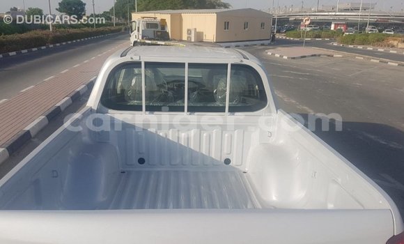 Buy Import Mitsubishi L200 White Car in Import - Dubai in Agadez Buy Import Mitsubishi L200 White Car in Import - Dubai in Agadez