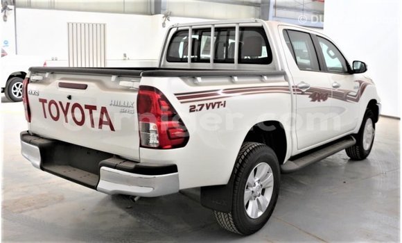 Buy Import Toyota Hilux White Car in Import - Dubai in Agadez Buy Import Toyota Hilux White Car in Import - Dubai in Agadez