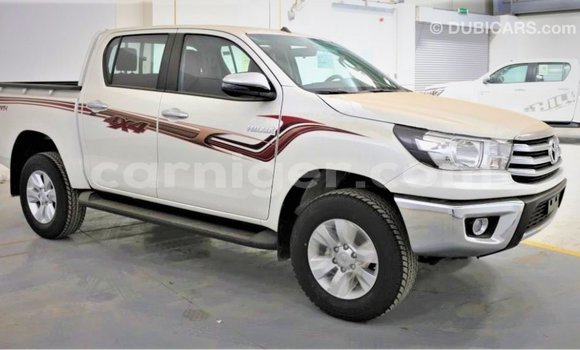 Buy Import Toyota Hilux White Car in Import - Dubai in Agadez Buy Import Toyota Hilux White Car in Import - Dubai in Agadez