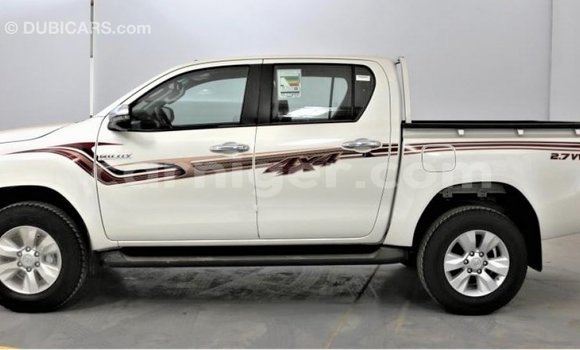 Buy Import Toyota Hilux White Car in Import - Dubai in Agadez Buy Import Toyota Hilux White Car in Import - Dubai in Agadez
