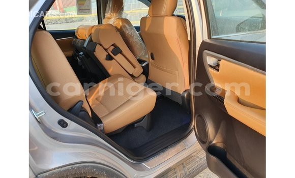 Buy Import Toyota Fortuner Other Car in Import - Dubai in Agadez Buy Import Toyota Fortuner Other Car in Import - Dubai in Agadez