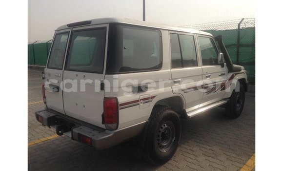 اشتري Imported Toyota Land Cruiser White شاحنة في Import - Dubai في أغاديز اشتري Imported Toyota Land Cruiser White شاحنة في Import - Dubai في أغاديز